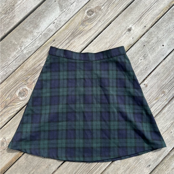 BRANDY MELVILLE Jocelyn tartan green skirt size 26” - Picture 11 of 11